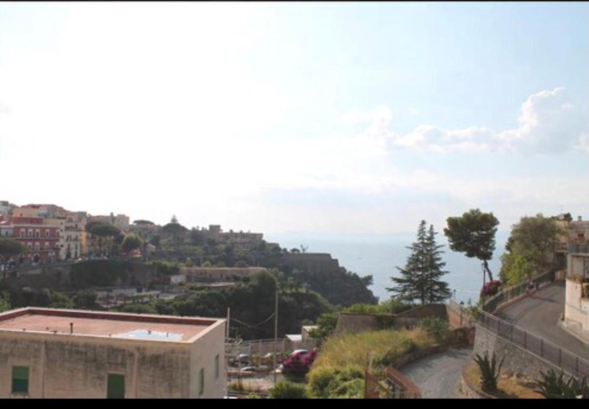 Vittoria Luxury Suite Vico Equense Buitenkant foto