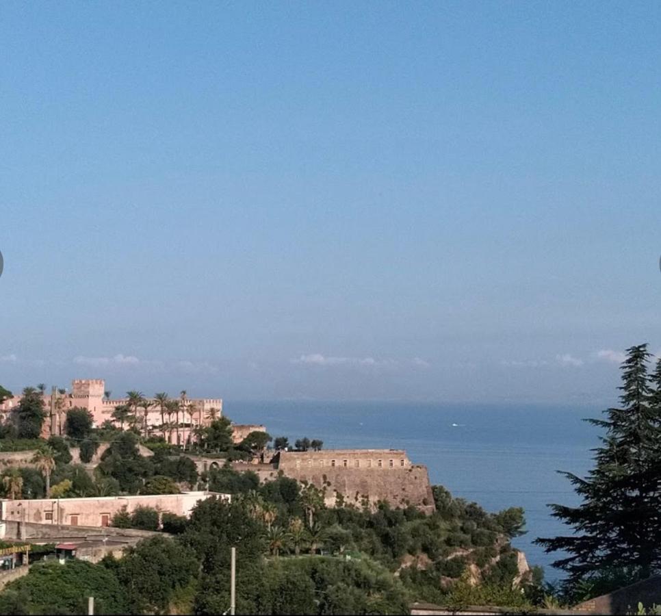 Vittoria Luxury Suite Vico Equense Buitenkant foto