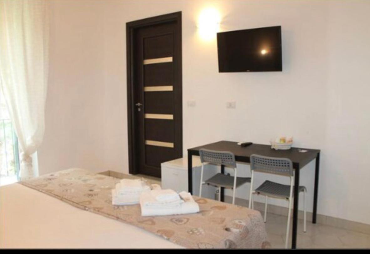 Vittoria Luxury Suite Vico Equense Buitenkant foto