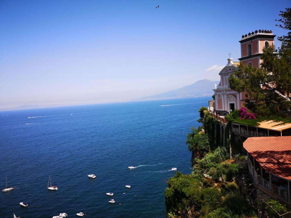 Vittoria Luxury Suite Vico Equense Buitenkant foto